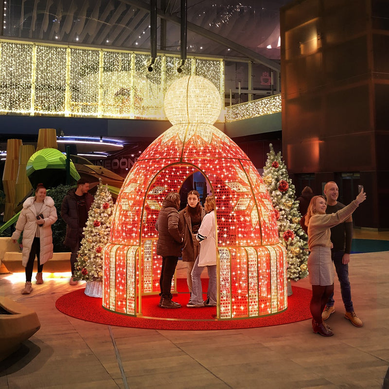 Giant Pre-Lit LED Walk-Through Winter Hat